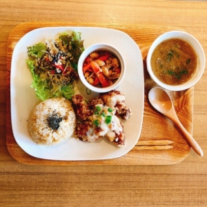 ヨガ&カフェ ブレス ヨガ&カフェ ブレス