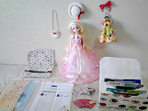 リカちゃん人形のドレスと小物とミニチュアフード